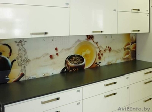 Скинали (фартук для кухни) из стекла.